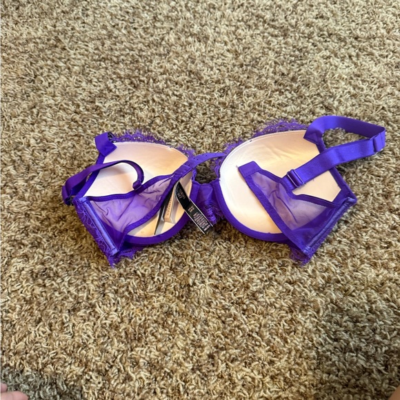 Victoria's Secret Purple Lace Push-Up Bra - Picture 7 of 7